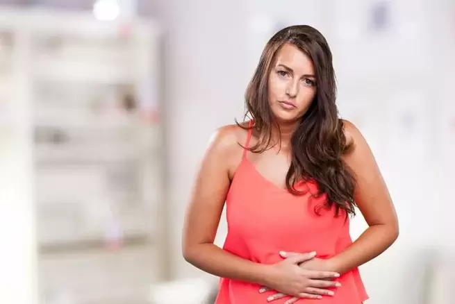 Cacingan di tubuh wanita menyebabkan masalah pencernaan