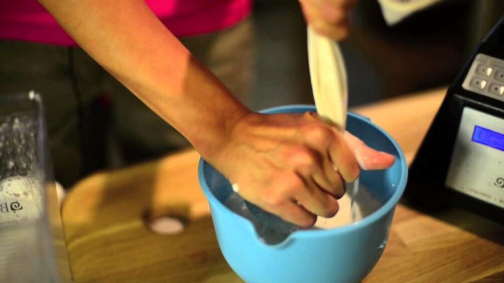 Pembuatan susu dari biji labu kuning untuk menghilangkan cacingan pada anak